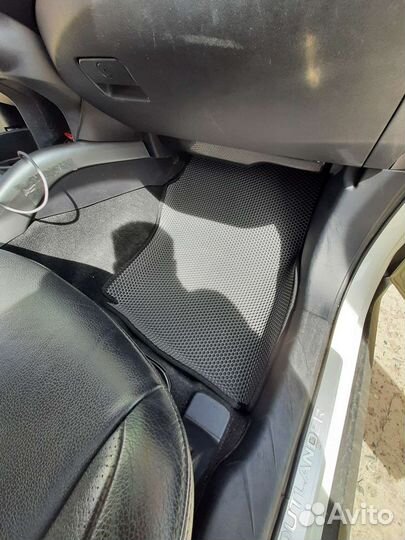 Коврики Eva на Mitsubishi Outlander
