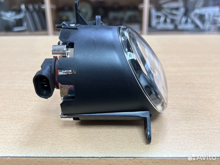 Фара противотуманная Мицубиси Лансер, Кольт