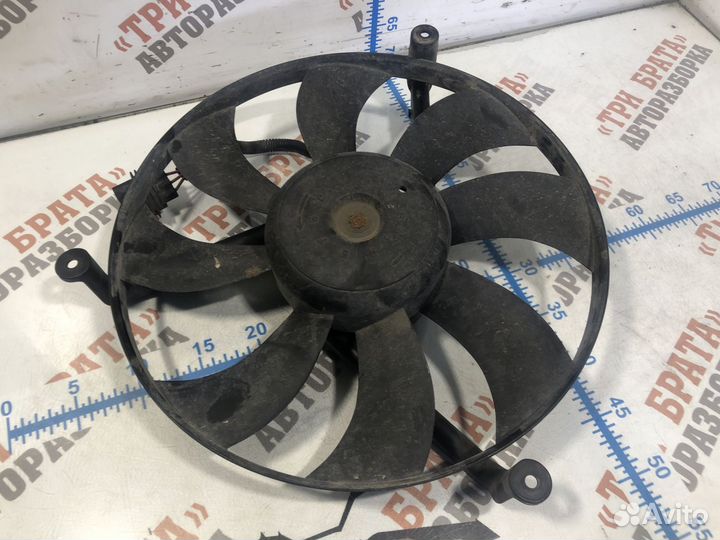 Шкода Фабия Вентилятор охлаждения двигателя