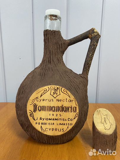 Глиняная бутылка