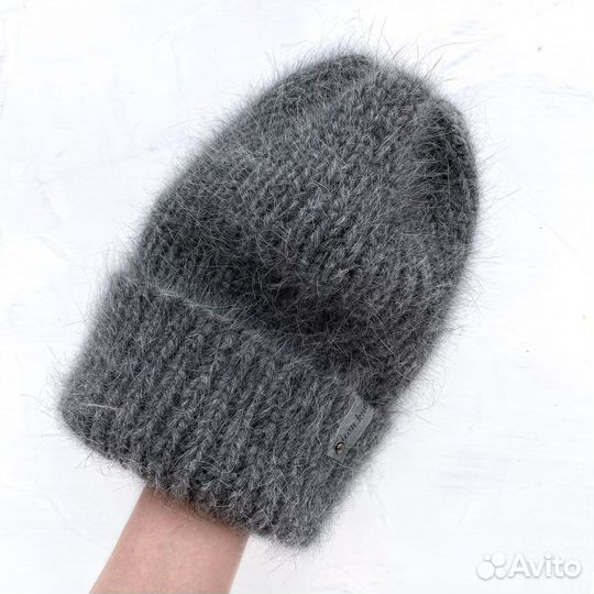 Пушистая вязаная шапка тыковка ручной работы