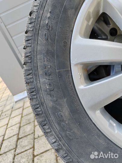 Hankook Winter I'Pike 225/60 R17 99T