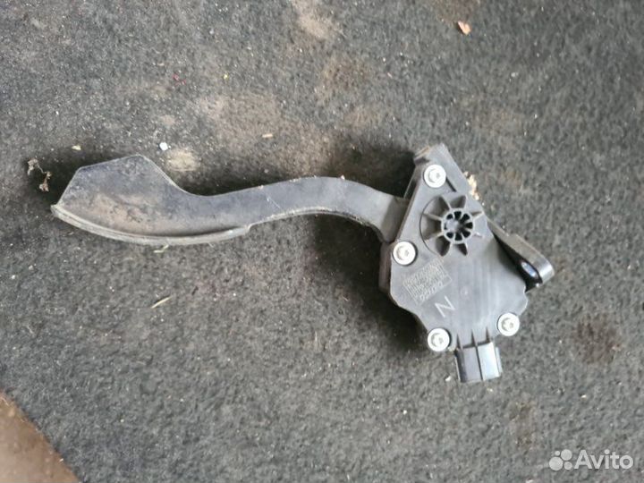 Педаль газа Toyota Corolla E150 1.6 1ZR-FE 2008