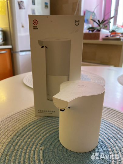 Ксиоми диспенсер для мыла