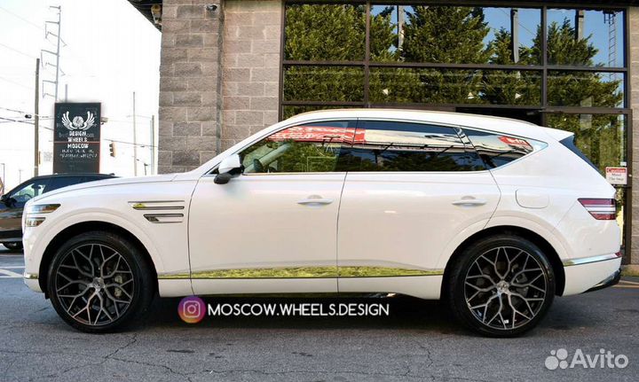 Кованые диски R22 на Genesis GV80 JX1