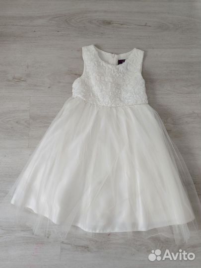 Платье белое нарядное для девочки 110 размер