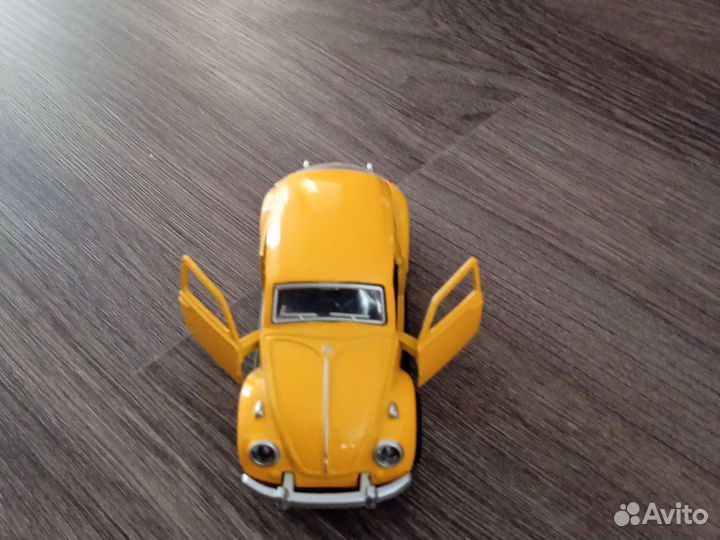 Коллекционная моделька машины