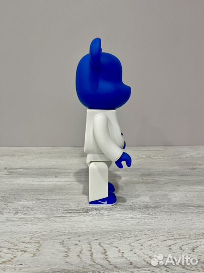 Медведь bearbrick nike 28 см