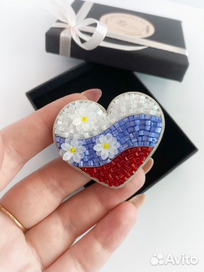 Брошь ручной работы