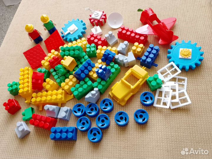 Конструктор bauer 65 деталей + 2 человечка