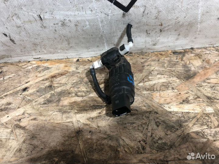 Насос омывателя Volkswagen Tiguan 1 Рестайл