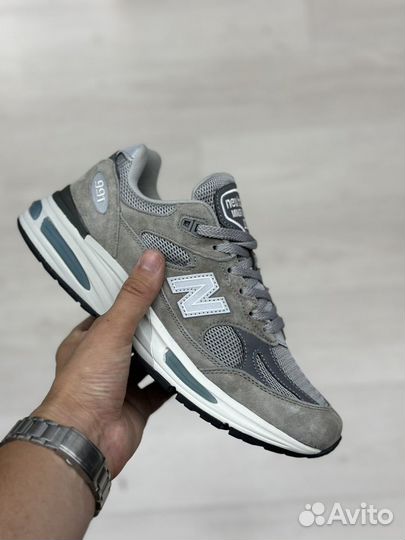 Кроссовки Balance 991 v2 серые мужские бежевые