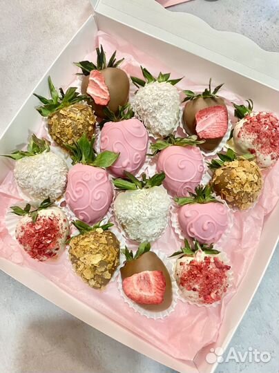 Клубника в шоколаде на 8 Марта