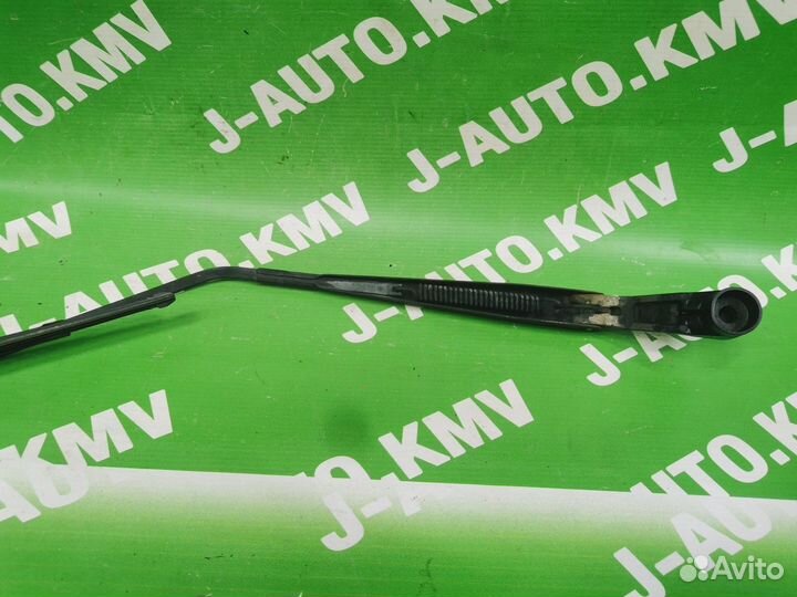 Поводок стеклоочистителя Mitsubishi Lancer