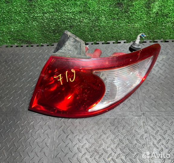 Фонарь задний правый Hyundai Santa Fe 2.2 2008