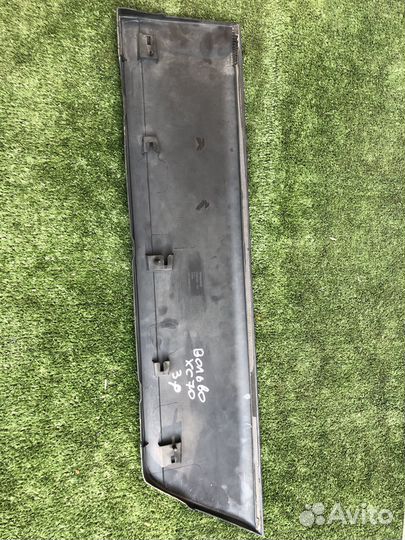 Молдинг задней правой двери вольво хс70