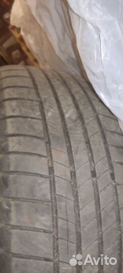 Bridgestone Turanza T001 215/60 R16 96H