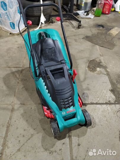 Электрокосилка Бош Ротак 34