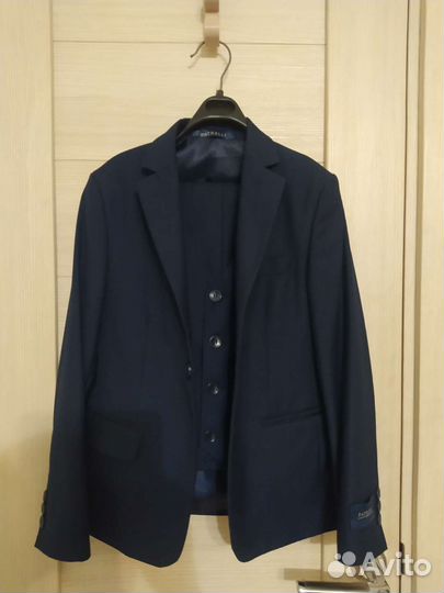 Школьный костюм