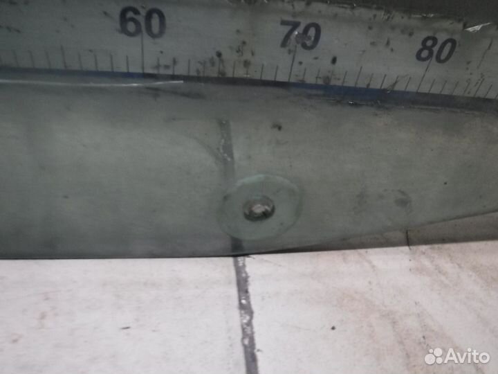 Стекло двери передней правой Ford Taurus