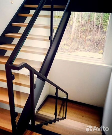 Лестница забежная под ключ