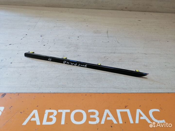 Молдинг торпедо левый правый Geely Emgrand EC7