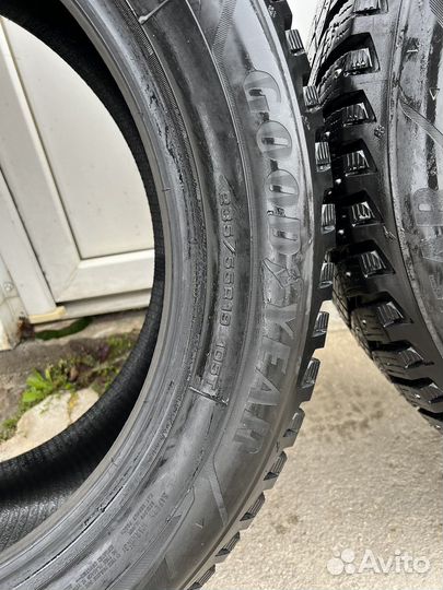 Goodyear UltraGrip Arctic 2 SUV 235/55 R19