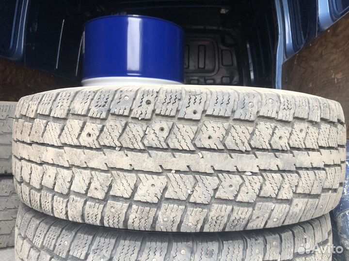 Viatti Vettore Inverno V-524 215/75 R16C 120Y