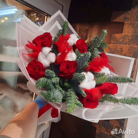 Новогодний букет из нобилиса