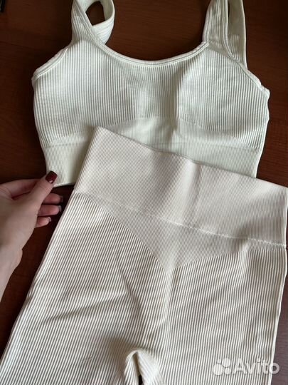 Костюм топ и велосипедки