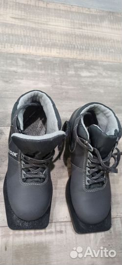 Лыжные ботинки