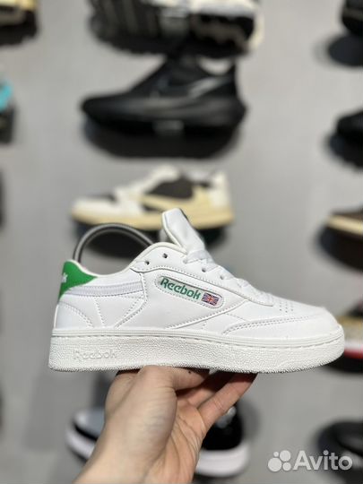 Кроссовки Reebok женские