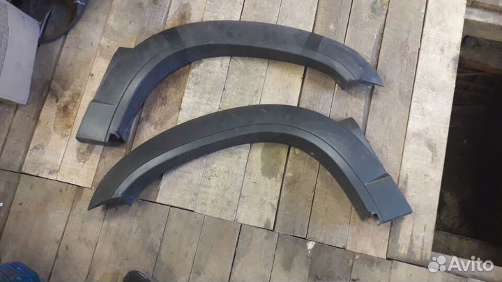 Накладки Bertone на арки chevrolet niva