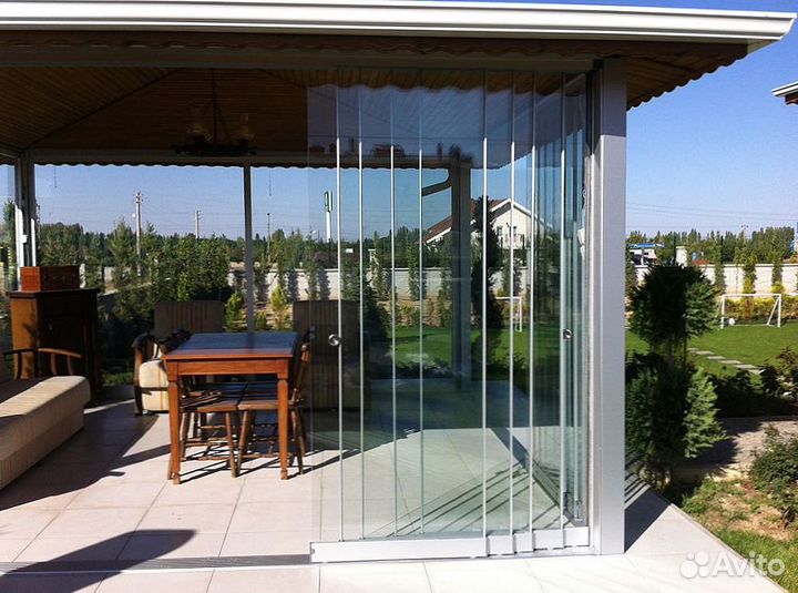 Безрамное остекление раздвижной системой