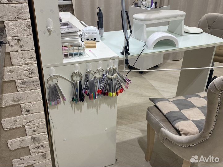 Стол для маникюра бу