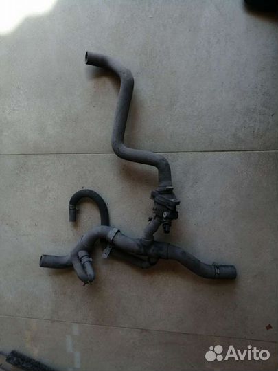 Патрубка охлаждения двигателя на Volvo S 40 2.4