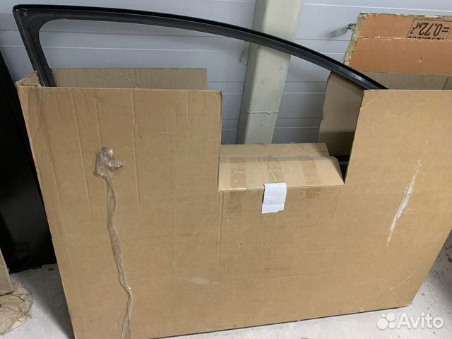 Дверь передня правая Citroen C4 3d