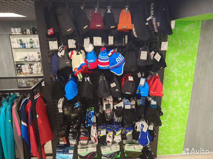 Шапки и перчатки в Sport Shop 62