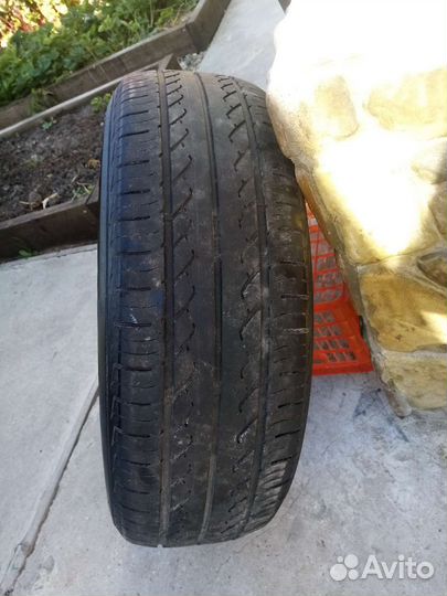 Hankook Optimo K406 215/65 R16