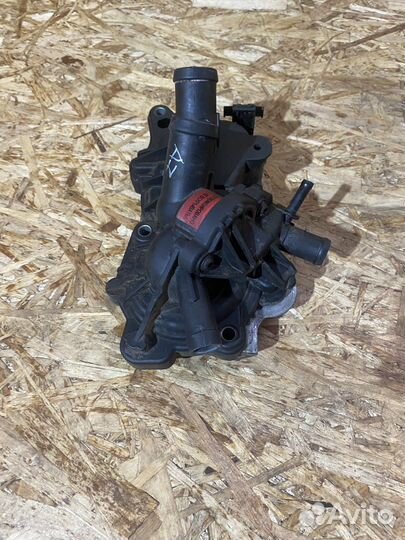 Помпа Термостат Skoda Octavia A7 13-21