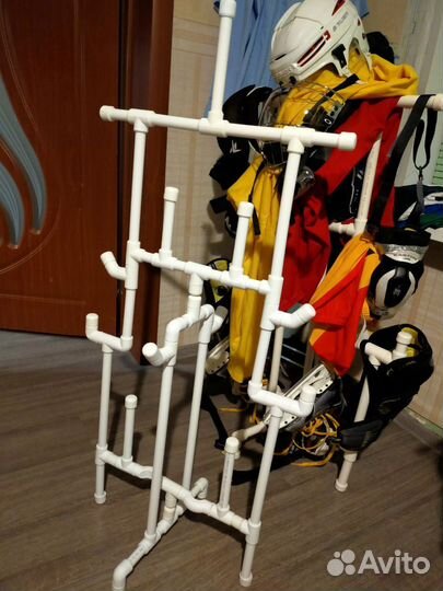 Вешалка для хоккейной формы