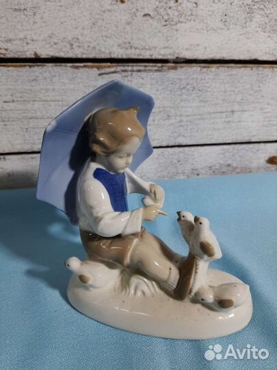 Статуэтка фарфор 