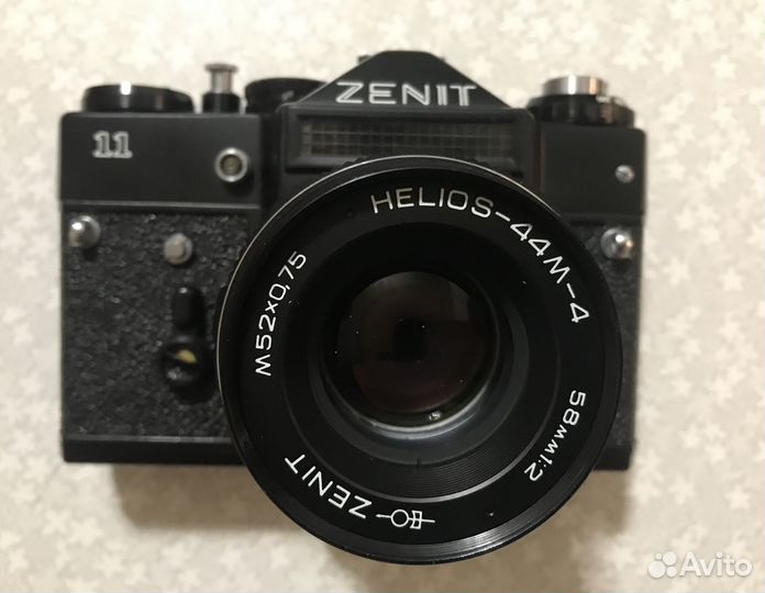 Советский фотоаппарат Зенит 11