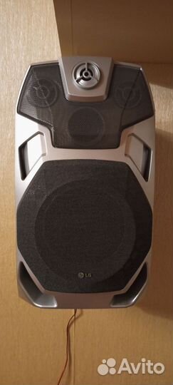 Акустические колонки LG