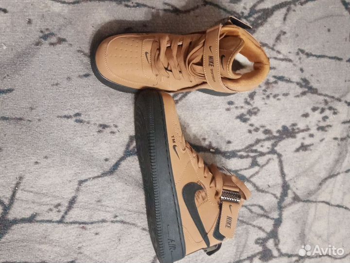 Зимние ботинки на мальчика 37 новые