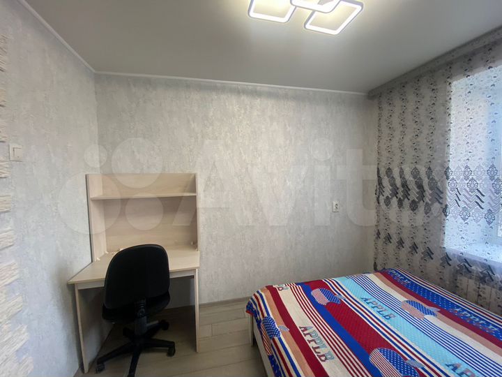 2-к. квартира, 54 м², 1/10 эт.