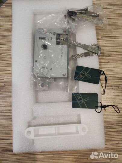 Умный дверной замок