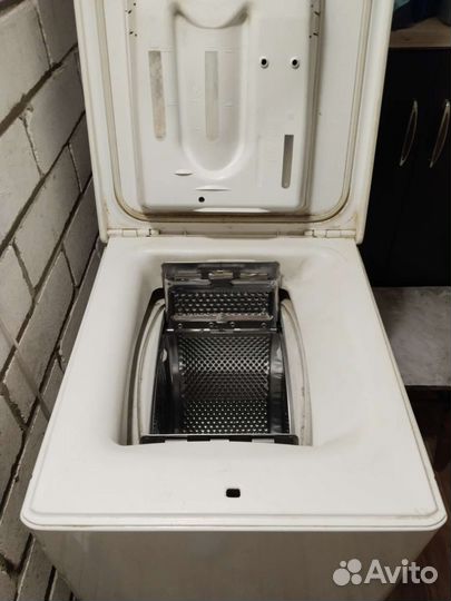 Стиральная машина с вертикальной загрузкой Zanusi