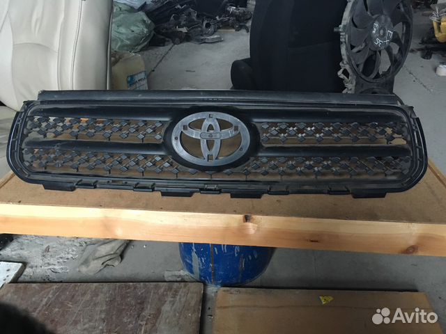 Toyota RAV 4 XA30 Решетка радиатора