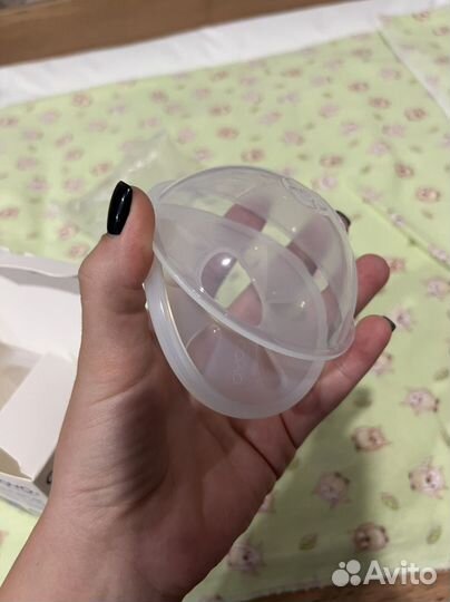 Молокоотсос ручной+накладки для груди